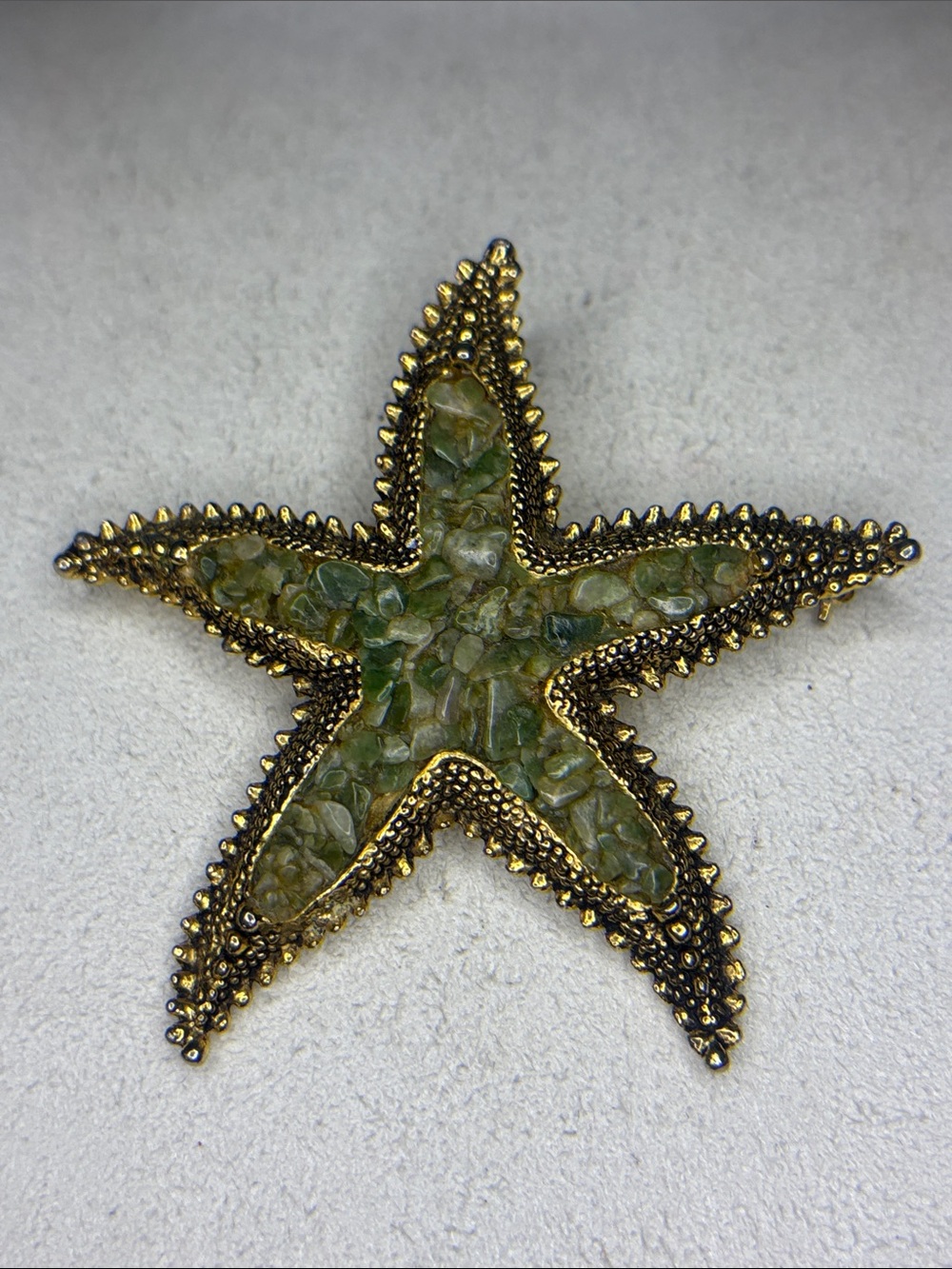 vintage stone chip goldtone star fish brooch